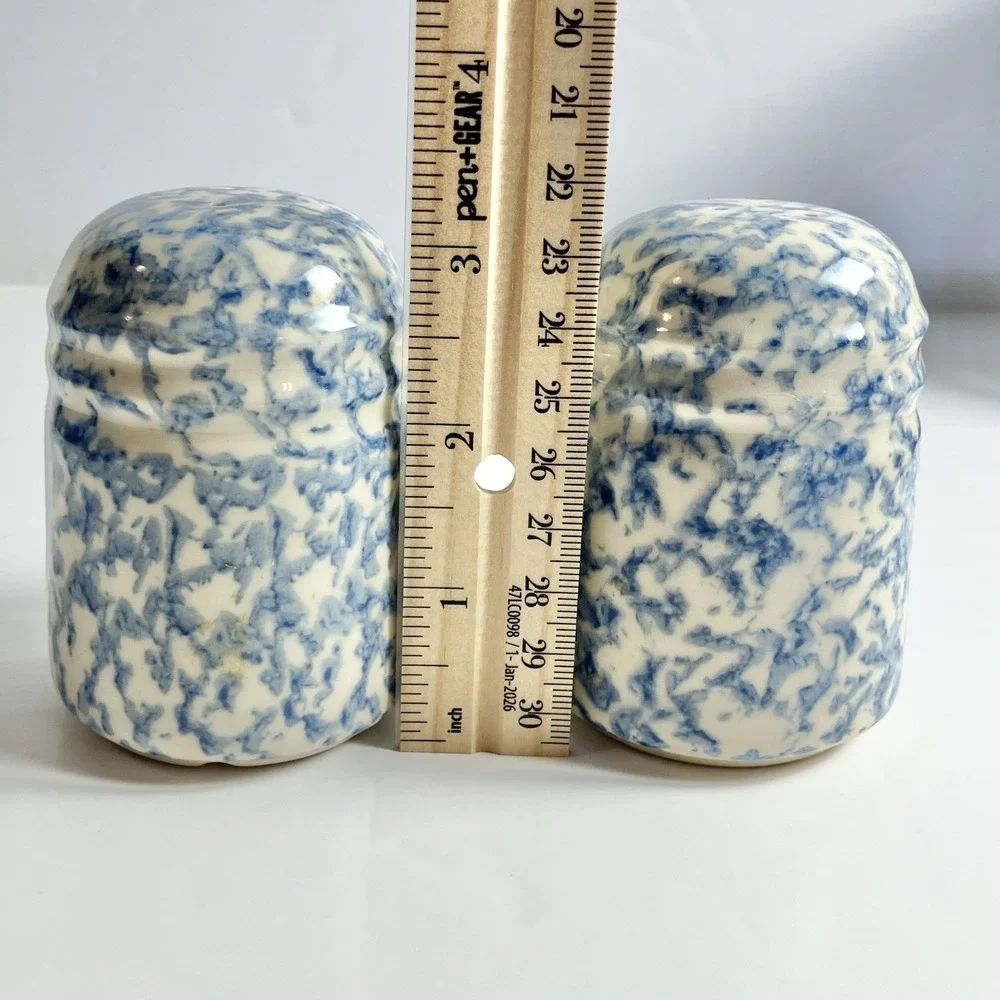 Roseville Gerald Henn Pottery Blue Salt And Pepper Shakers Spongeware Set